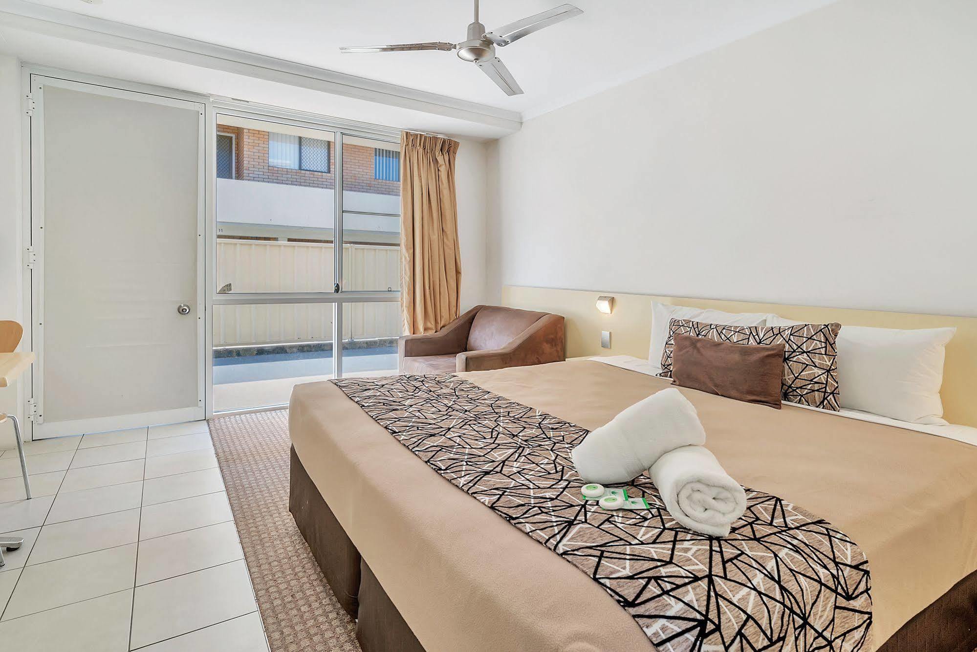 Surf Beach Motel Coffs Кофс Харбър Екстериор снимка